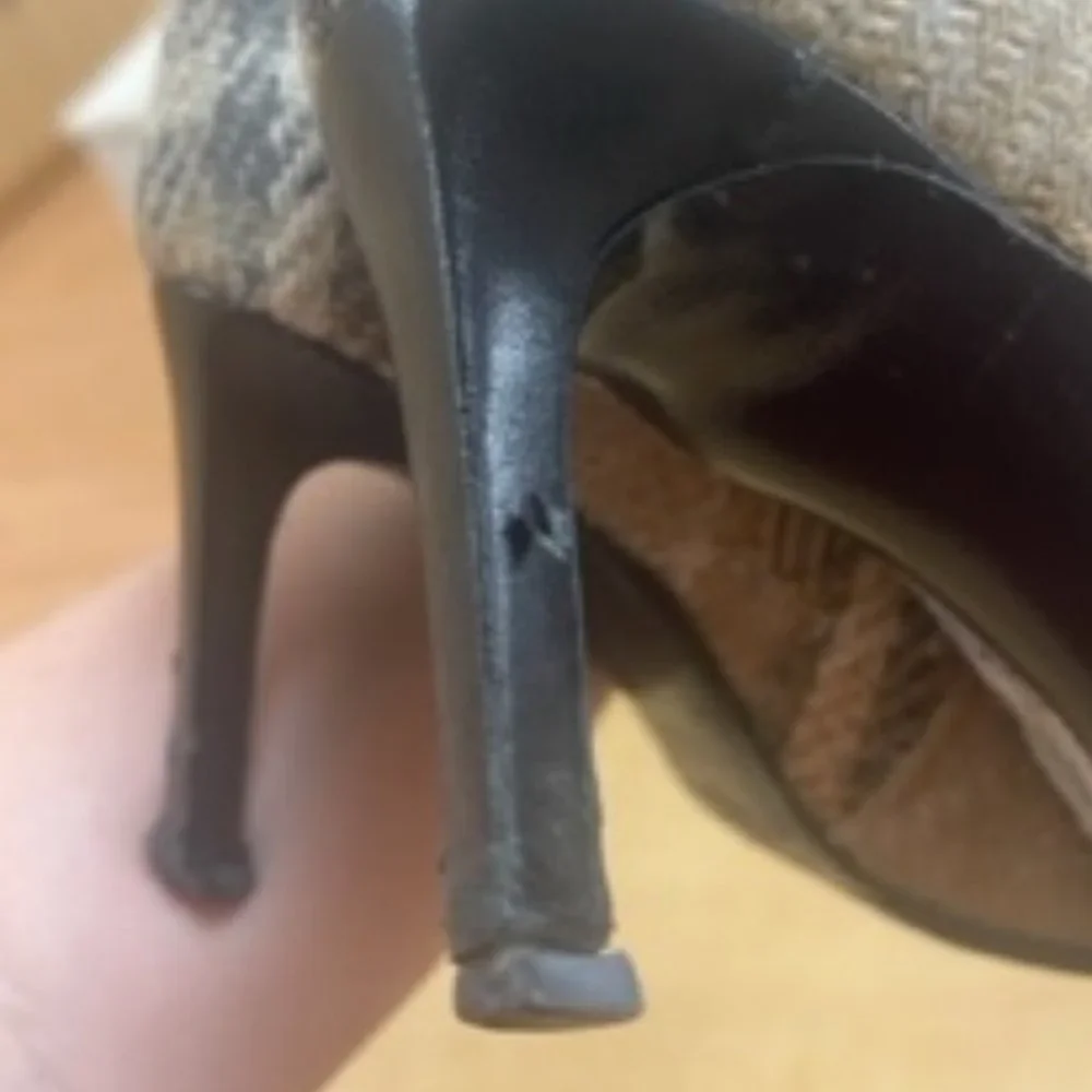 authentic Burberry ankle boots size 8 (38) - Picture 6 of 6